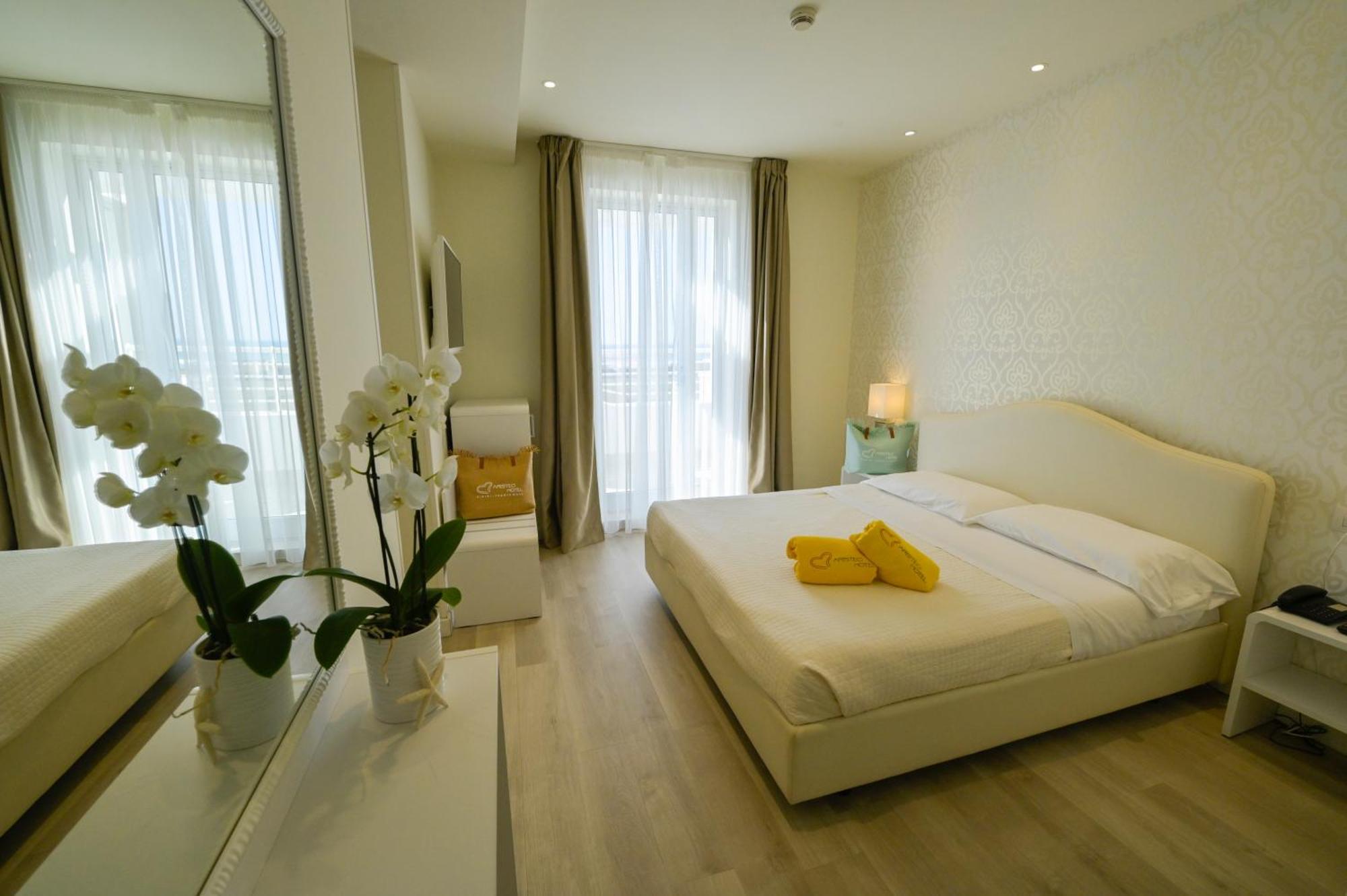 Panoramic Suite Lateral Sea View