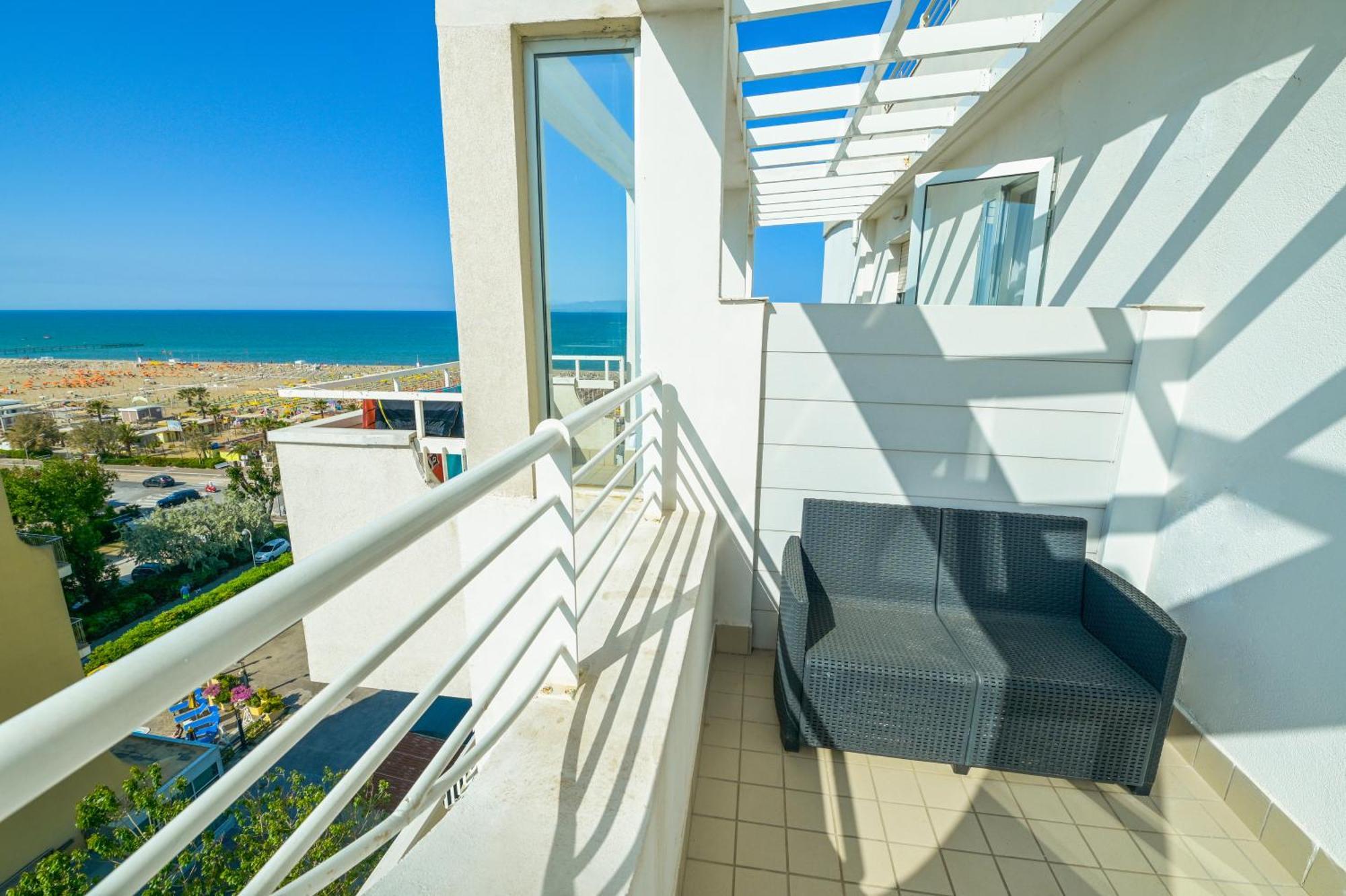 Panoramic Suite Lateral Sea View